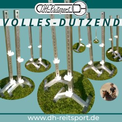 12 gemonteerde Bigfoot 6060 aluminium hindernisstaanders met elk twee lepels uit de Jump-DIY12 set.